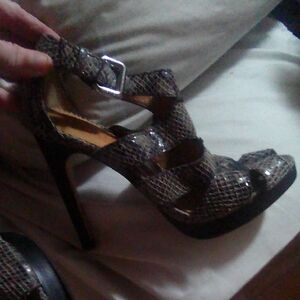 Michael Kors Elegant Caged Snakeskin High Heel Sandals Size 6.5